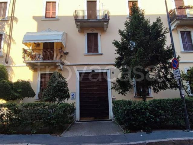 Bilocale in vendita a Milano via Annibal Caro, Affori