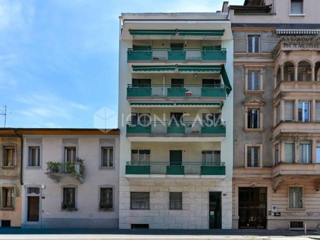 Bilocale in vendita a Milano via Azzo Carbonera, 10, Porta Vittoria