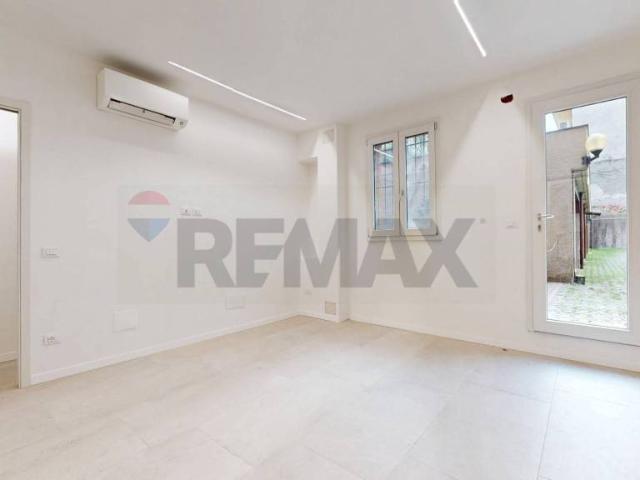 Bilocale in vendita a Milano via Azzo Carbonera, 19, Porta Vittoria