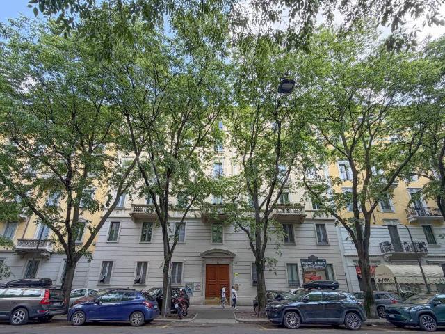 Bilocale in vendita a Milano via Bartolomeo Eustachi, Buenos Aires
