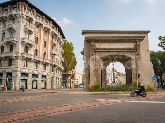 Bilocale in vendita a Milano via Bergamo, 12, Montenero