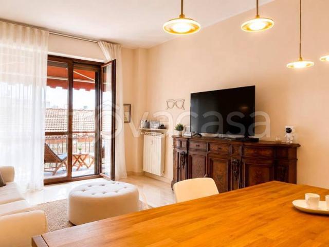 Bilocale in vendita a Milano via Bolama, 16, Villa San Giovanni