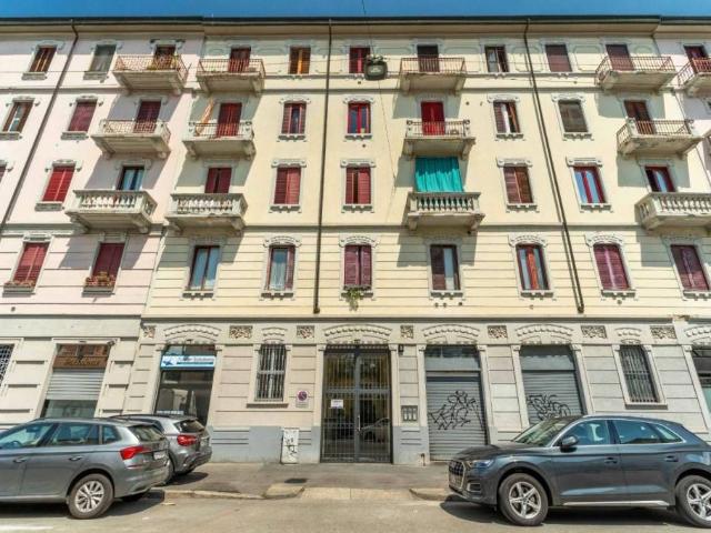 Bilocale in vendita a Milano via Carlo d'Adda, 5, Navigli Darsena