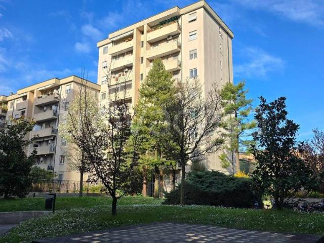 Bilocale in vendita a Milano via dei Guarneri, Vigentino Fatima