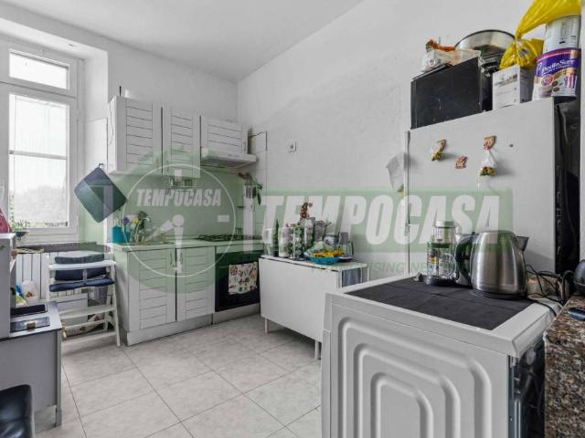 Bilocale in vendita a Milano via della Chiesa Rossa, Cermenate Abbiategrasso