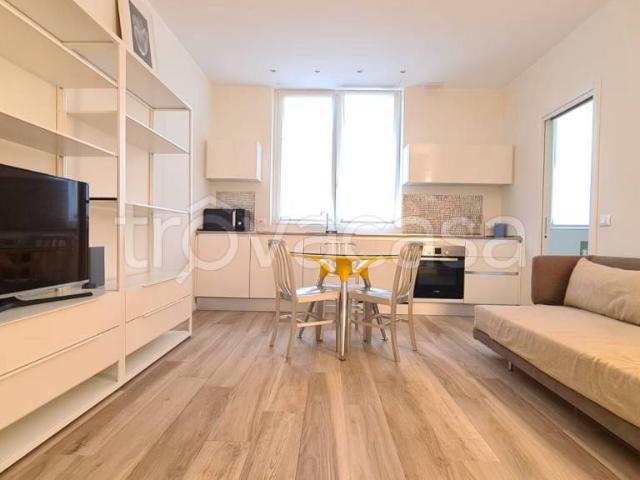 Bilocale in vendita a Milano via Lucio Apulejo, 2, Plebisciti Susa