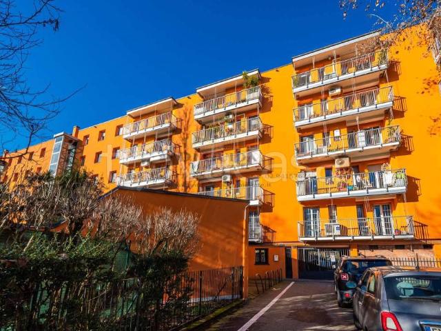 Bilocale in vendita a Milano via monte baldo 21, San Siro