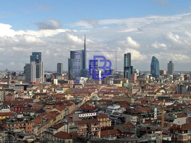 Bilocale in vendita a Milano via Santa Sofia 20, Centrale