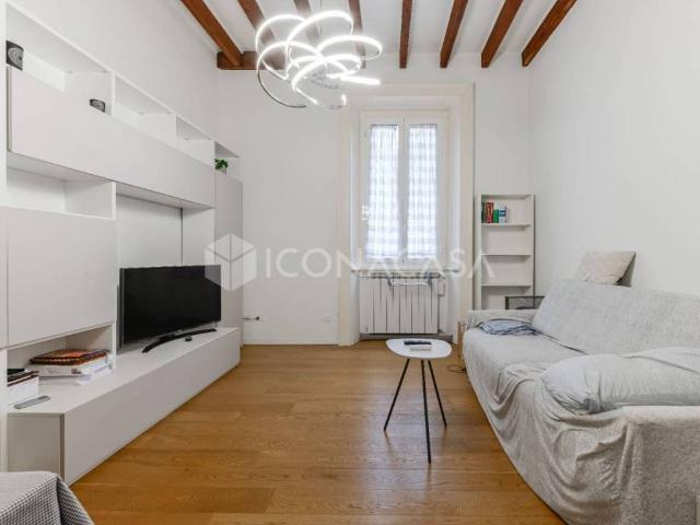 Bilocale in vendita a Milano viale Monza, 70, Rovereto