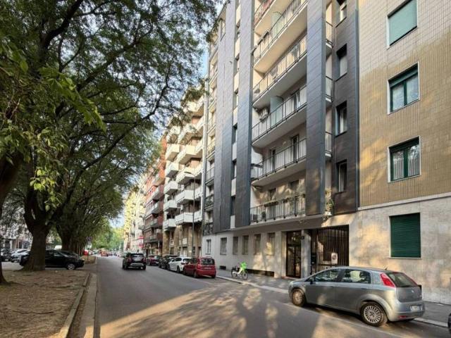 Bilocale in vendita a Milano viale Teodorico, Portello Parco Vittoria