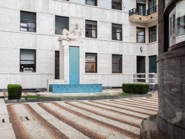 Bilocale in vendita a Milano viale Vittorio Veneto, 24, Repubblica