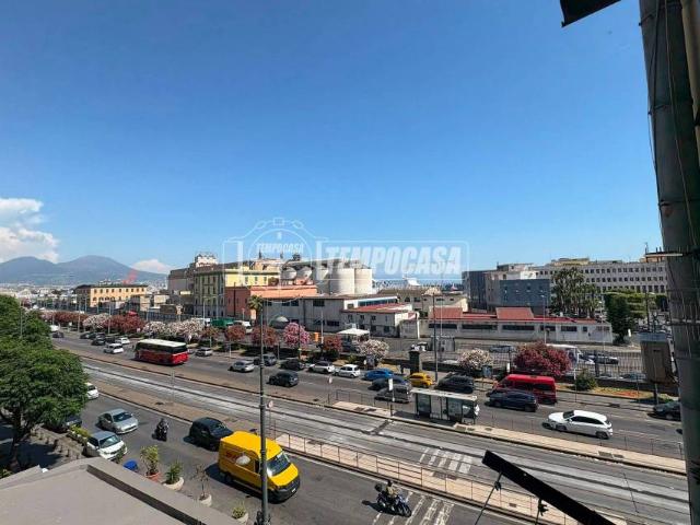 Bilocale in vendita a Napoli, Mercato