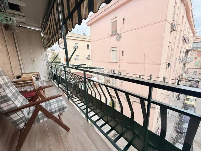 Bilocale in vendita a Napoli, Centro Direzionale