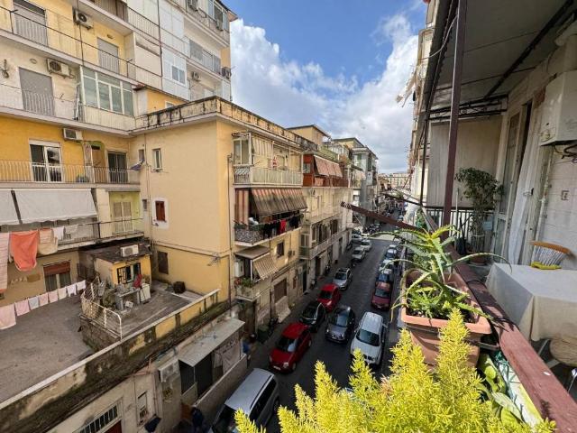Bilocale in vendita a Napoli, Garibaldi Ferrovia