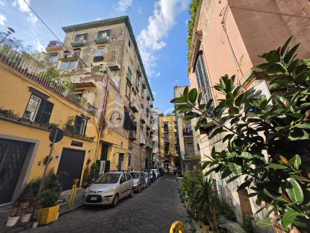 Bilocale in vendita a Napoli, Stella Materdei