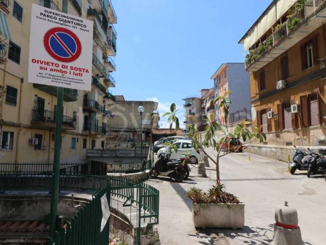 Bilocale in vendita a Napoli, Secondigliano