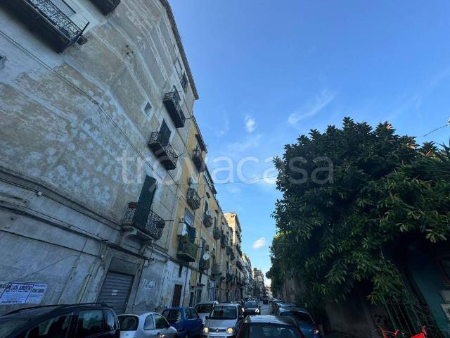 Bilocale in vendita a Napoli vico Paradisiello, 11, San Carlo all'Arena