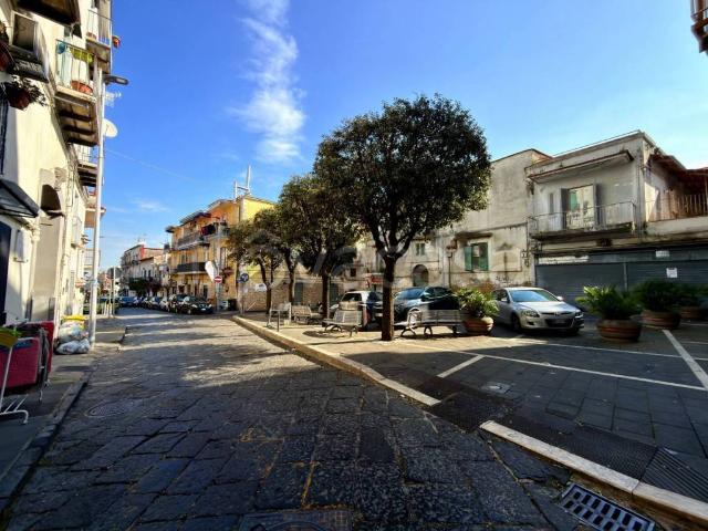 Bilocale in vendita a Napoli via barone, 1, Chiaiano