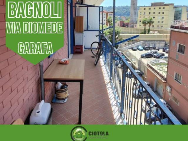 Bilocale in vendita a Napoli via Diomede Carafa, Bagnoli