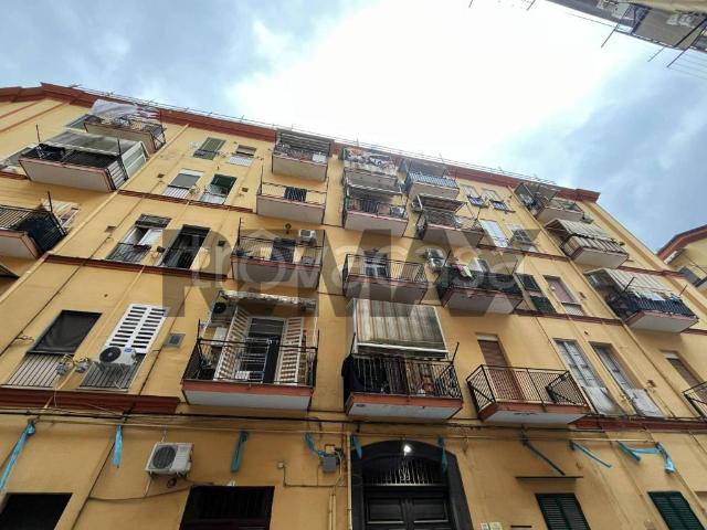 Bilocale in vendita a Napoli via Pasquale Baffi, 15, Arenaccia