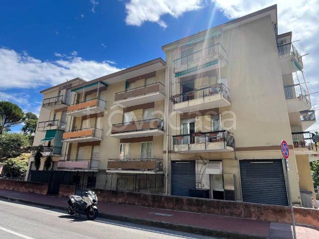 Bilocale in vendita a Savona via Genova, 4
