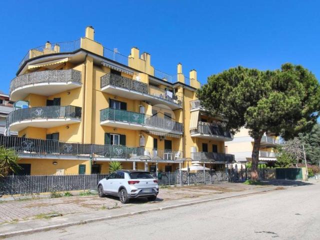 Bilocale in vendita a San Benedetto del Tronto via Adelaide Ristori, 32, Porto D'ascoli