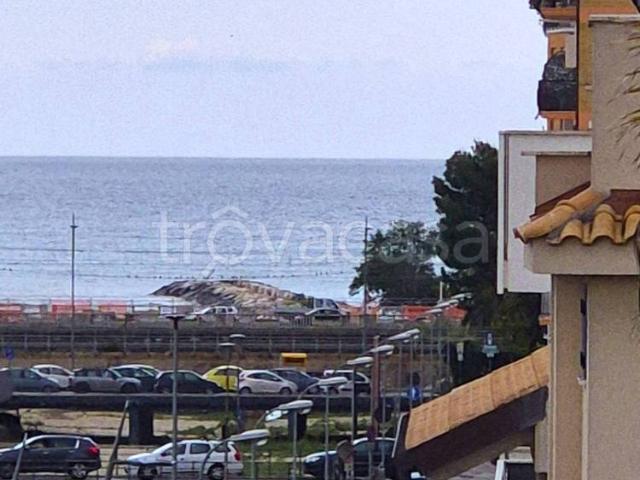 Bilocale in vendita a San Benedetto del Tronto via Montello, 6