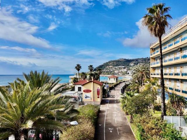 Bilocale in vendita a Sanremo via barabino, 21, Corso degli Inglesi
