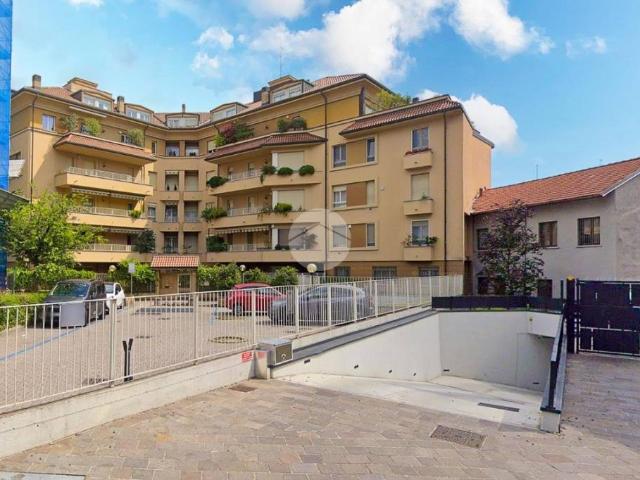 Bilocale in vendita a Saronno piazza Unità d'Italia, 29