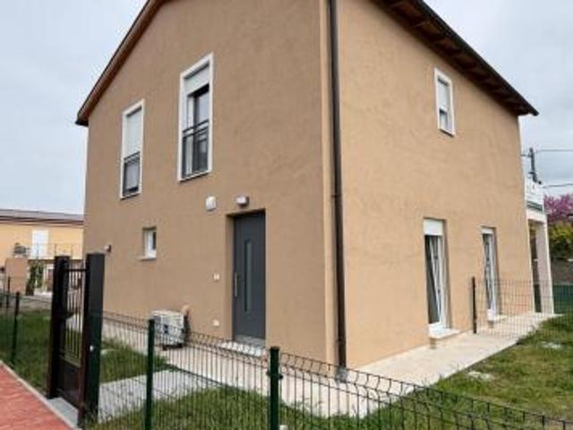Bilocale in vendita a Sarzana