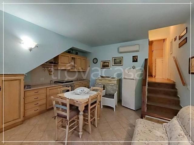 Bilocale in vendita a Sassetta via Campagna Sud