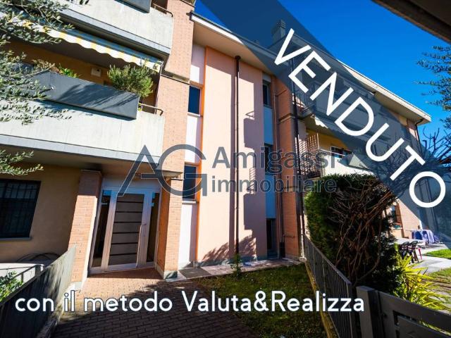 Bilocale in vendita a Scanzorosciate via Pietro Nenni