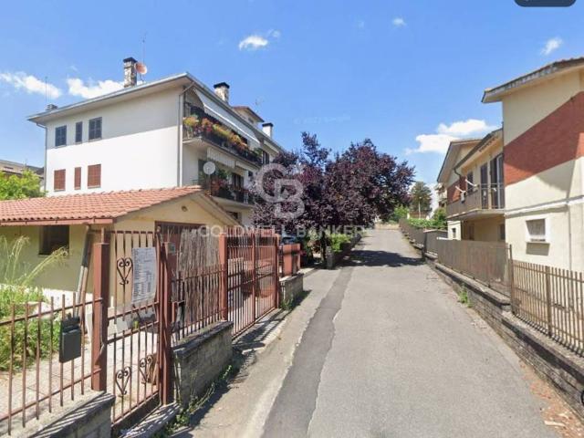 Bilocale in vendita a Sutri viale g. Marconi, 90