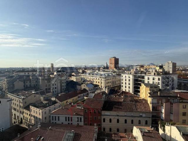 Bilocale in vendita a Padova largo Europa, Savonarola Ponte Molino