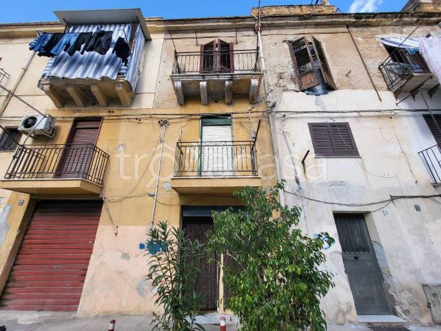 Bilocale in vendita a Palermo via Francesco Salomone, Zisa