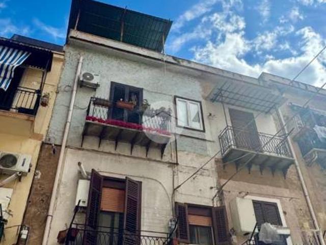 Bilocale in vendita a Palermo via Vincenzo Auria, 11, Malaspina