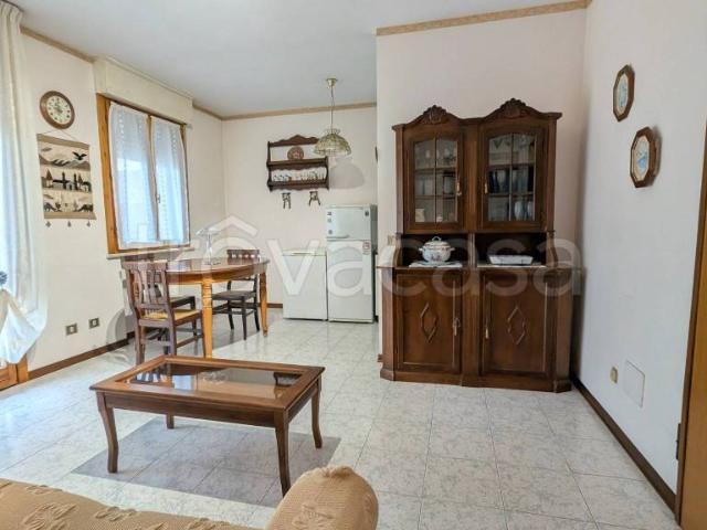 Bilocale in vendita a Parma, Paradigna Centro Torri