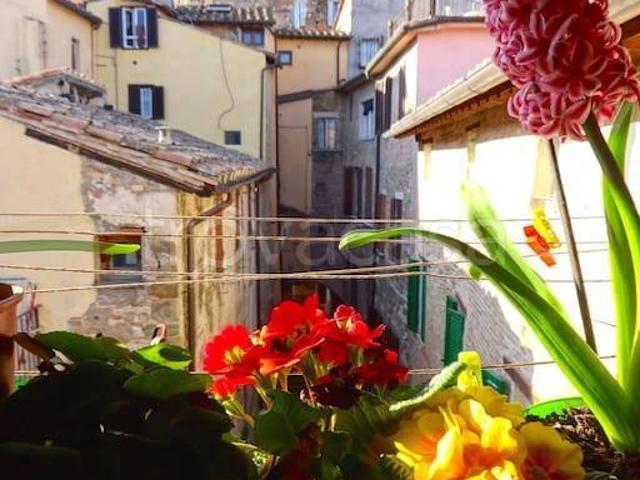 Bilocale in vendita a Perugia via della Viola, Centro Storico