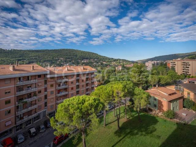 Bilocale in vendita a Perugia, Ferro di Cavallo