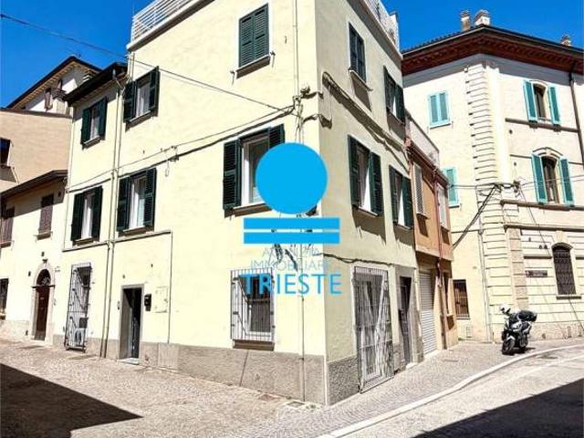 Bilocale in vendita a Pesaro via Degli Orti Giuli, 2, Centro Storico
