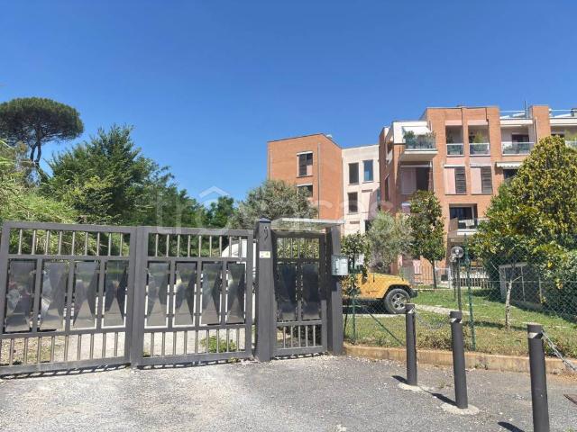 Bilocale in vendita a Roma via Casalattico, Grottarossa Saxa Rubra