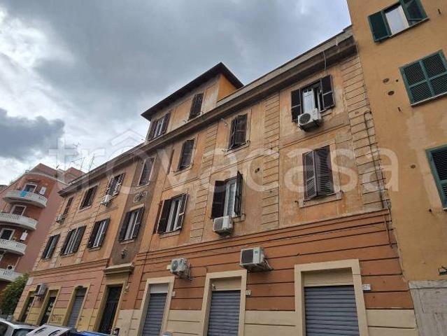 Bilocale in vendita a Roma via Clelia, Furio Camillo