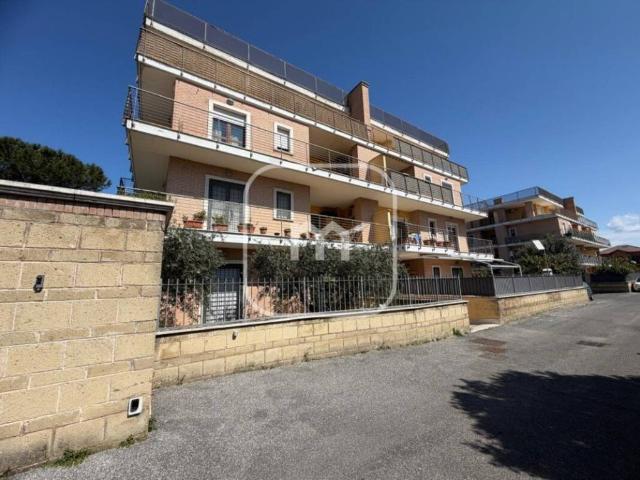 Bilocale in vendita a Roma via Avola, Borghesiana