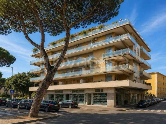 Bilocale in vendita a Roma via dei Remi, 26, Ostia Levante
