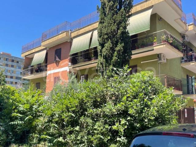 Bilocale in vendita a Roma via del Podere Rosa, Ponte Mammolo