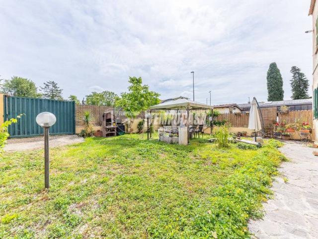 Bilocale in vendita a Roma via di Torre Branca 50, Arco di Travertino