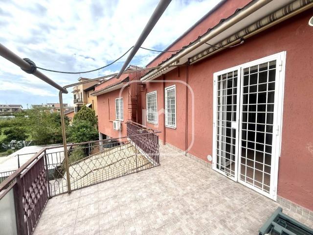 Bilocale in vendita a Roma via Introdacqua, Tor Sapienza La Rustica