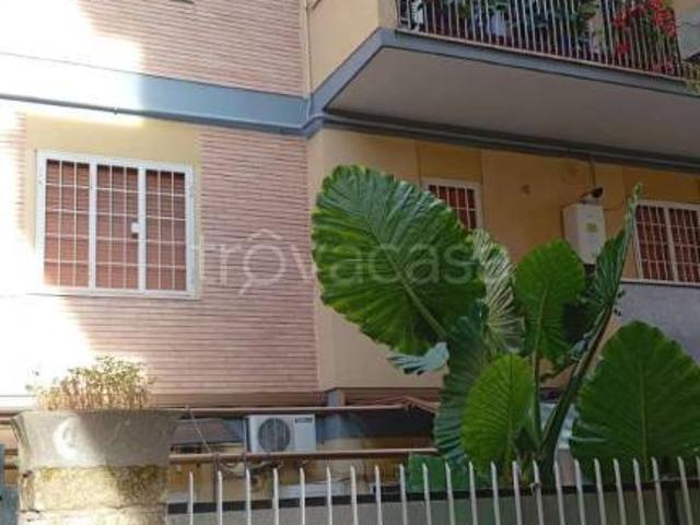 Bilocale in vendita a Roma via Mattia Battistini, Battistini Primavalle