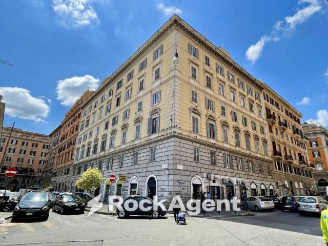 Bilocale in vendita a Roma via Principe Amedeo, 307, Esquilino