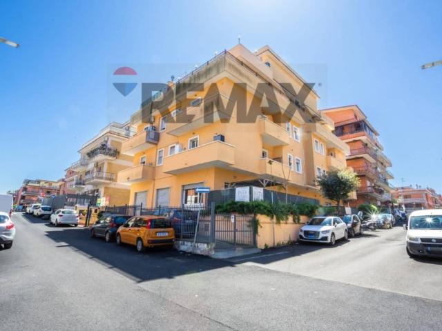 Bilocale in vendita a Roma via rocca d'evandro, 20, Ponte di Nona